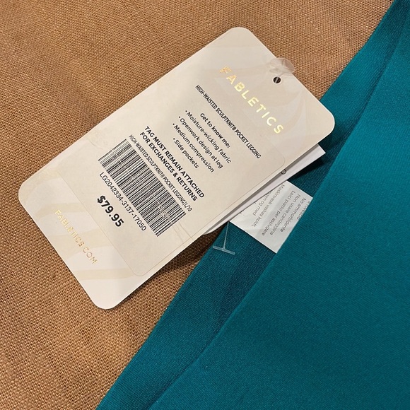 Fabletics high-waisted sculptknit pocketed full length leggings NWT - Picture 2 of 4